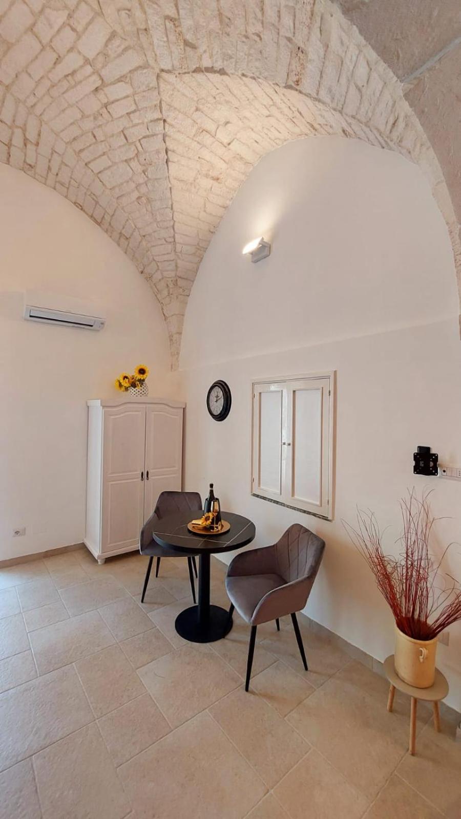 Aurasia Al Borgo Antico Ostuni Exterior photo